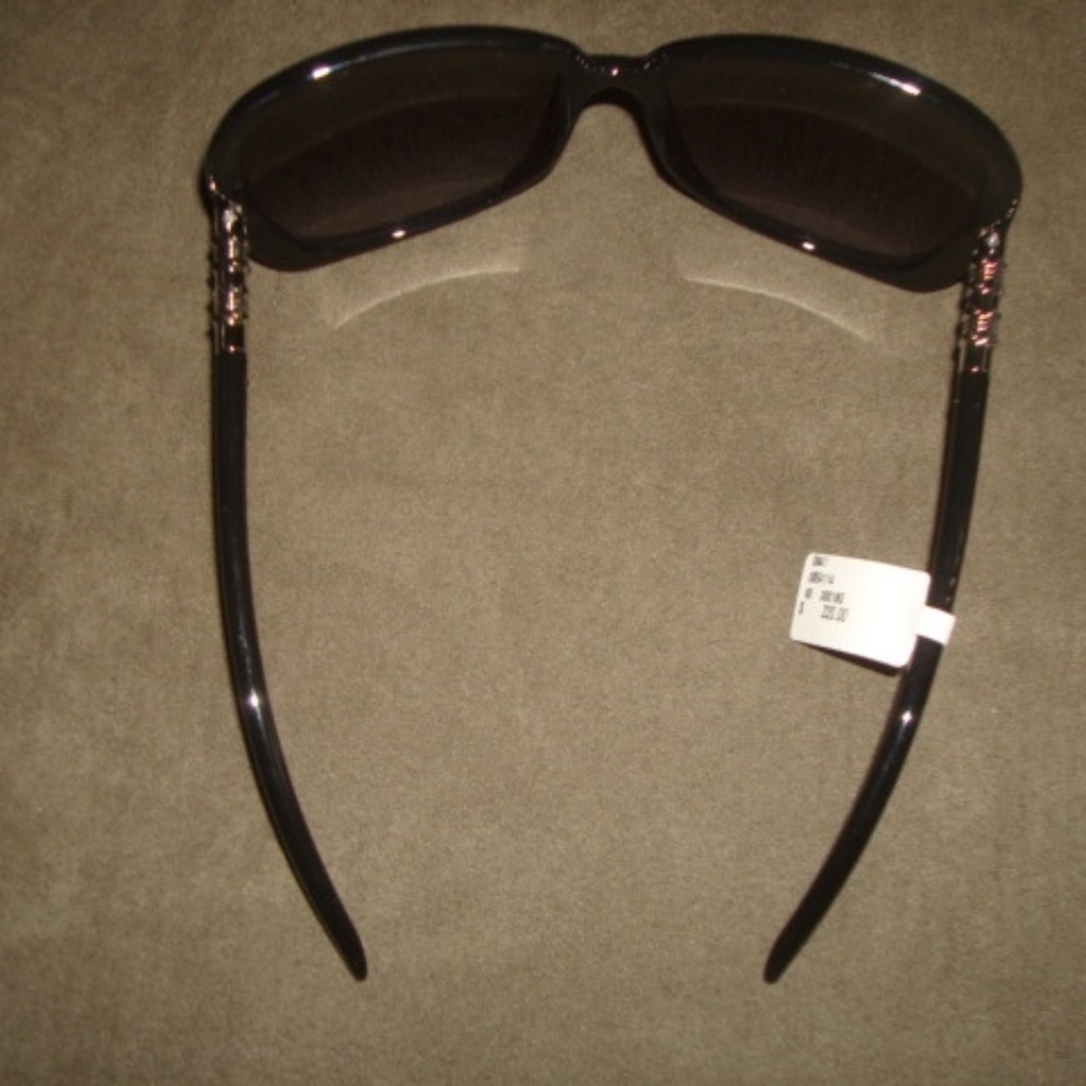 AUTHENTIC BURBERRY SUNGLASSES - Picture 4 of 12